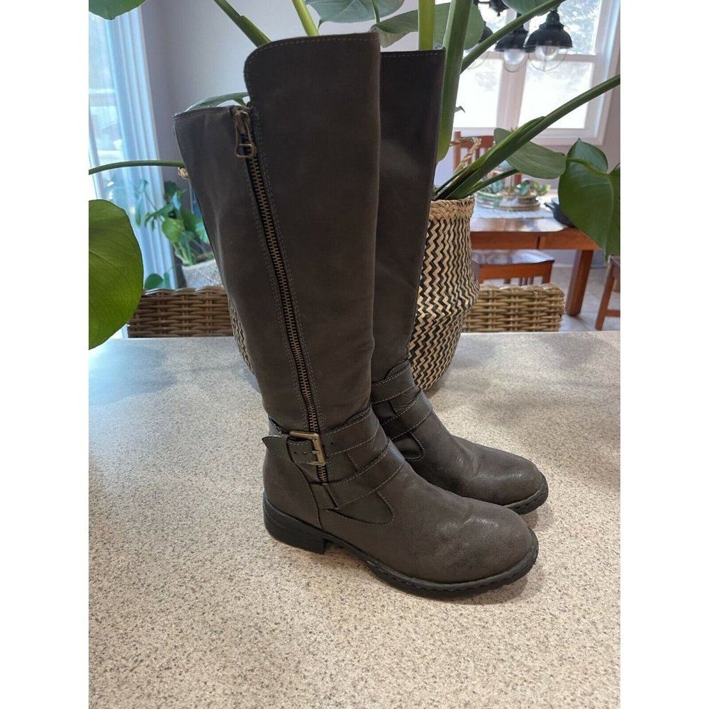 b.o.c. brown leather riding boots buckle accent size 8 fashion boot